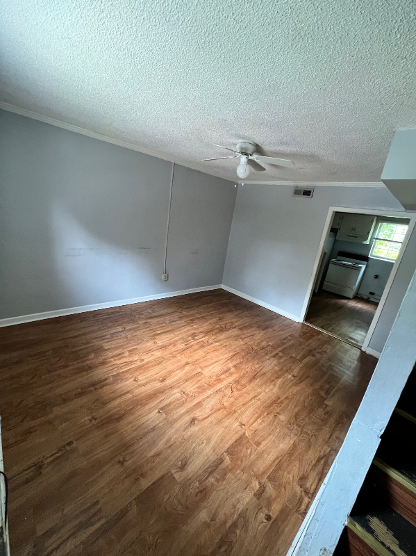 Florence Apartment: 421 S Orleans St