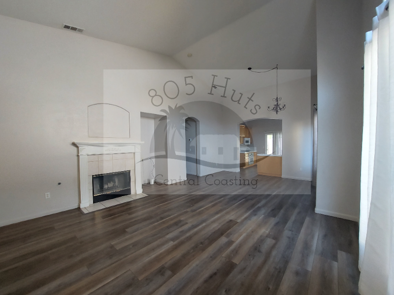 Santa Maria House: 923 Francis Ln