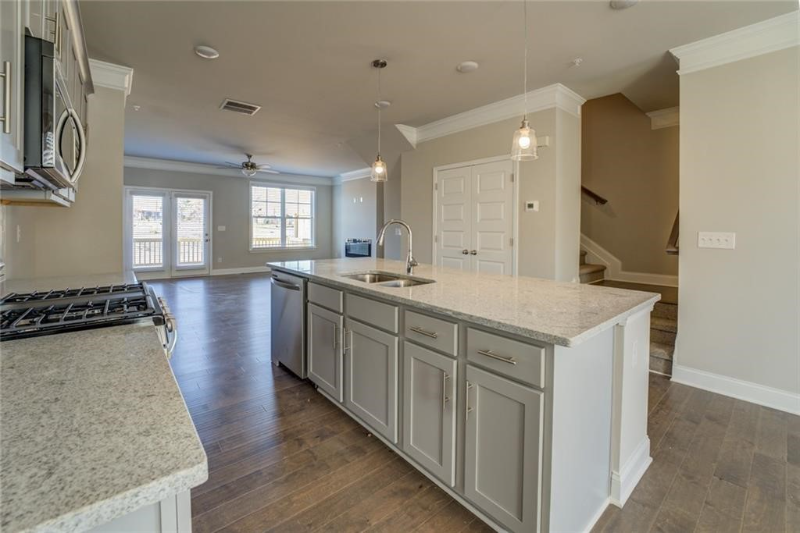 Lawrenceville Single Room: 311 Gwinnett Dr