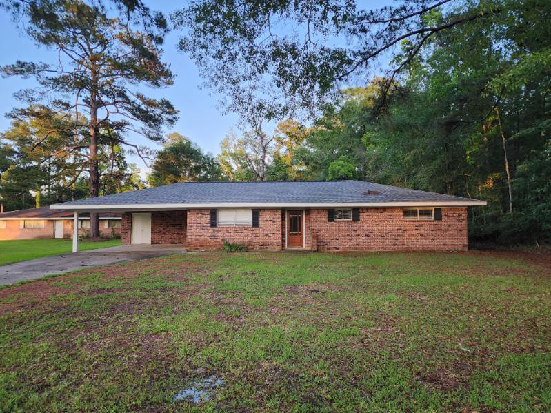 DeRidder House: 521 Meadow Lane