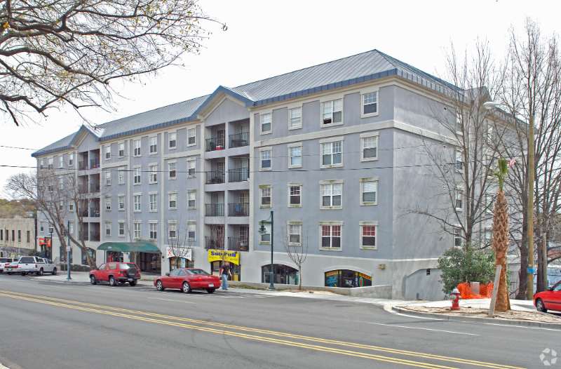 Columbia Condo: 2002 Greene st