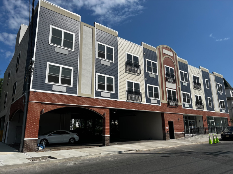 IRVINGTON Apartment: 1127-1135 STUYVESANT