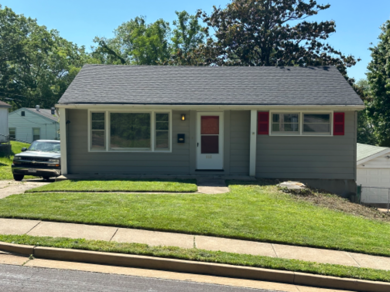 Webster Groves House: 825 Edgar Rd