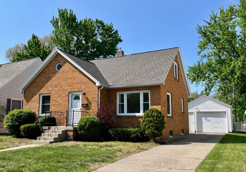 Grand Haven House: 935 Colfax