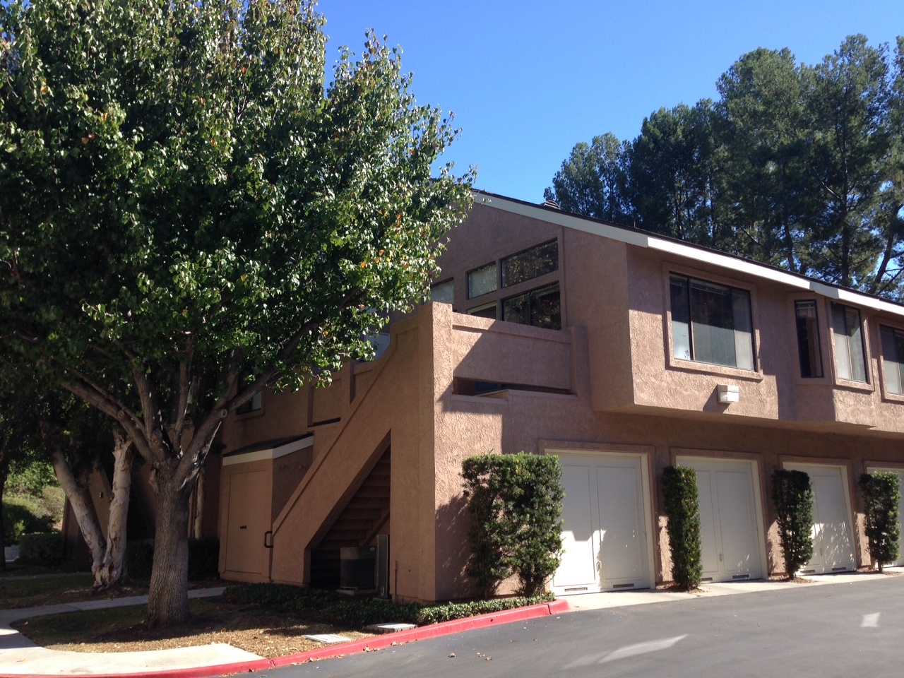 Orange Condo: 155 N Singingwood Street