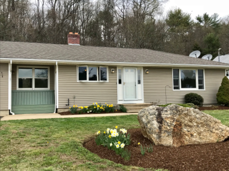 Barre House: 965 Worcester Road