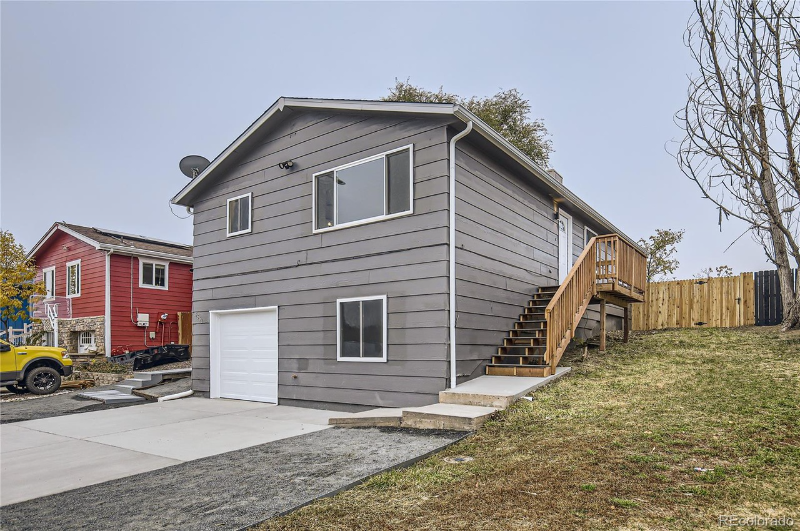 Denver House: 8661 McDougal St