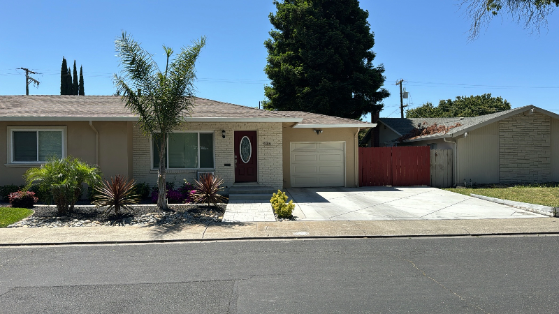 Stockton House: 436 E Banbury Dr