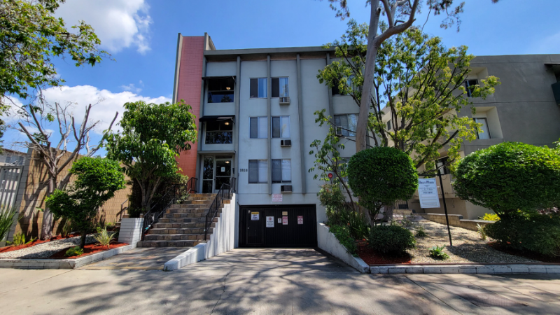 Los Angeles Apartment: 1818 N. New Hampshire Ave