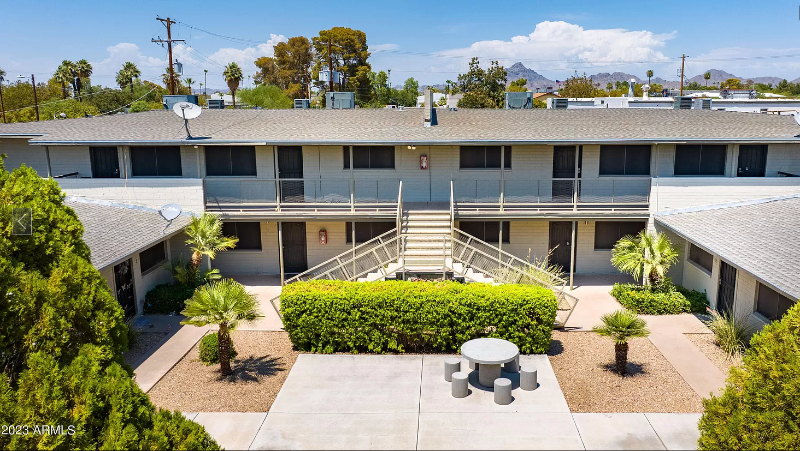 phoenix Apartment: 2326 E pinchot Ave
