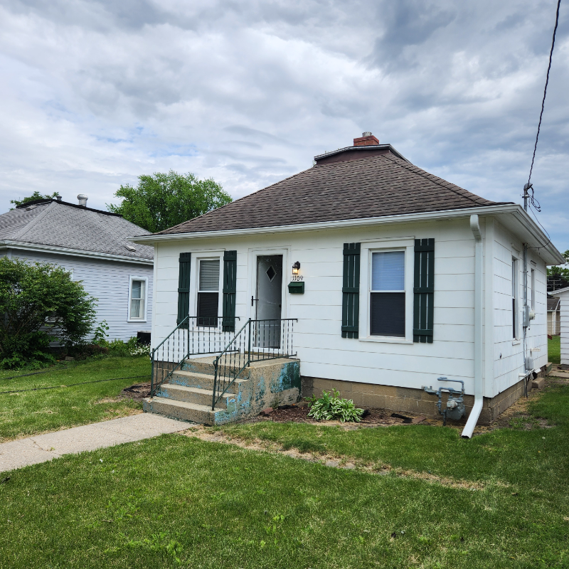 Sterling House: 1109 E 15th St