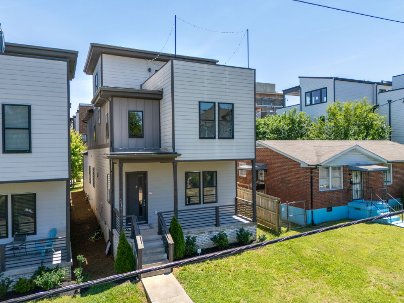 Nashville House: 1016 13th Ave S
