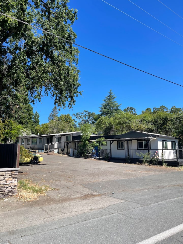 Lakeport Multiplex: 3345 Lakeshore