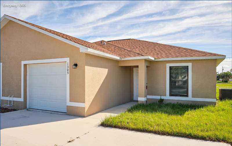 Cape coral Multiplex: 1305 SE 8th Pl