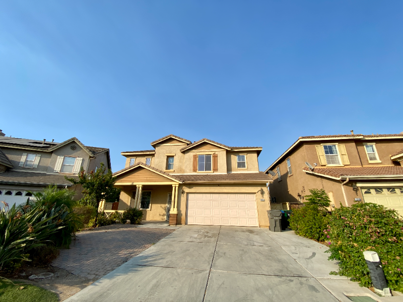 Moreno Valley House: 22271 Summer Holly Ave