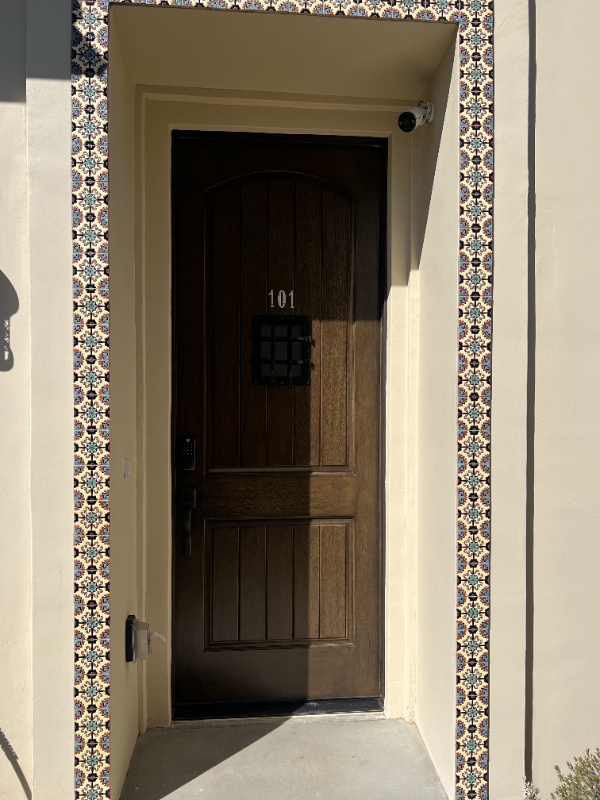 Pasadena Townhome: 203 S Meridith Ave