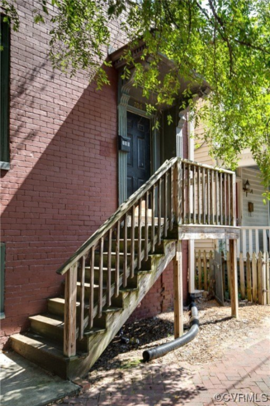 Richmond House: 706 W Clay St