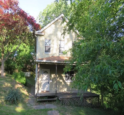 Pittsburgh House: 2323 Patterson Ave