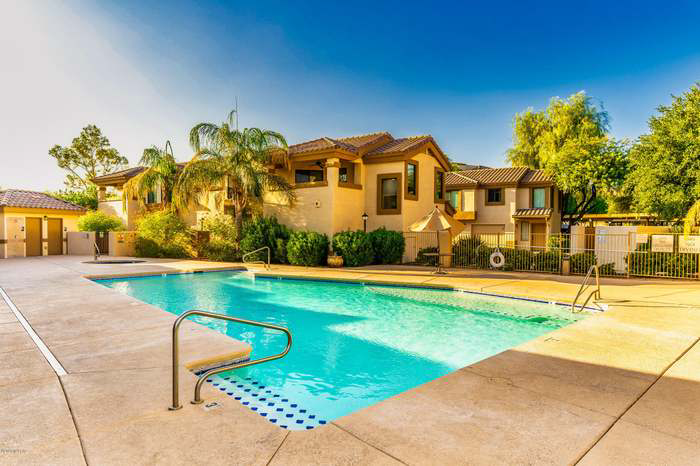 Tucson Condo: 2550 E River Rd