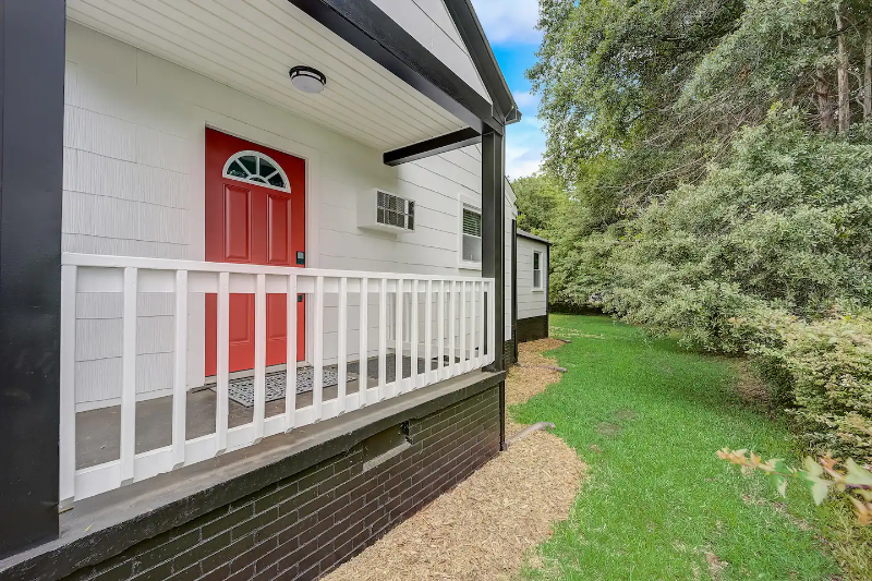 Greenville House: 5 B South Haven Dr