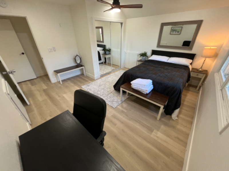 Fair Oaks Single Room: 4059 Ridge St