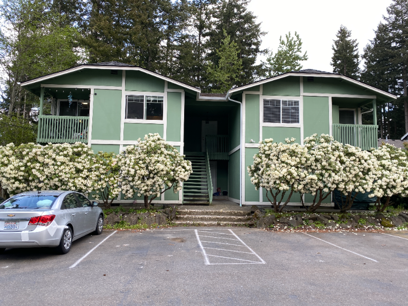 Bonney Lake House: 8206 Locust Avenue East