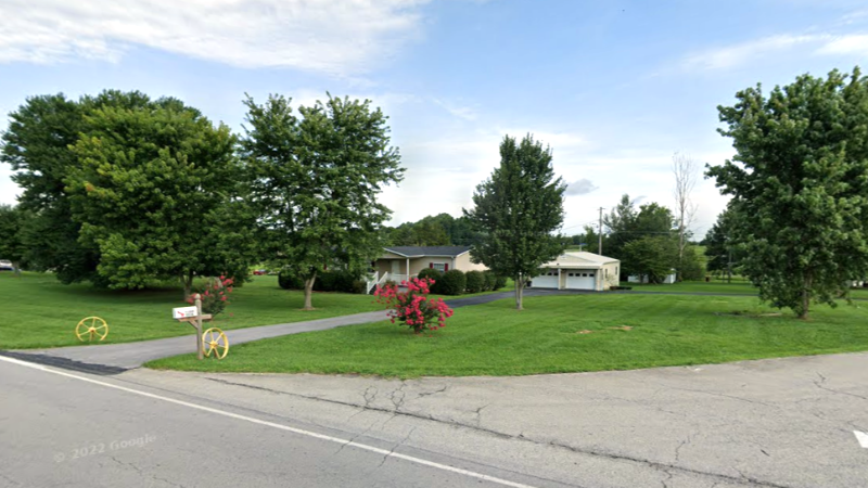Columbia House: 6034 Russell Springs Rd