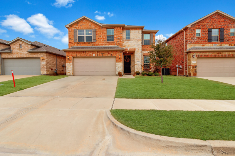 Irving House: 2009 Tawakoni Dr