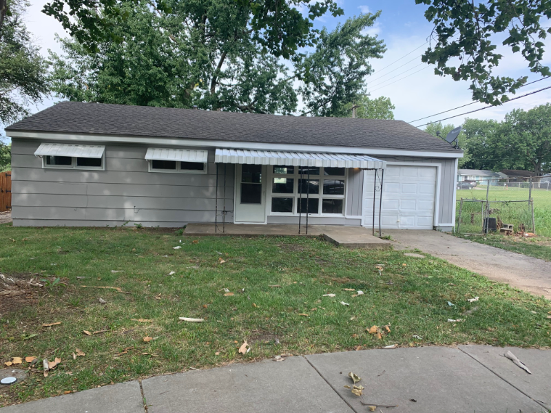 Topeka House: 3301 SE Emerson