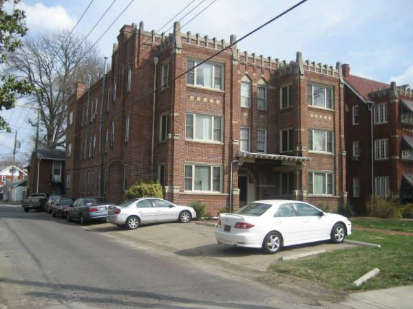Huntington Apartment: 1024 8 Street #4 Rear
