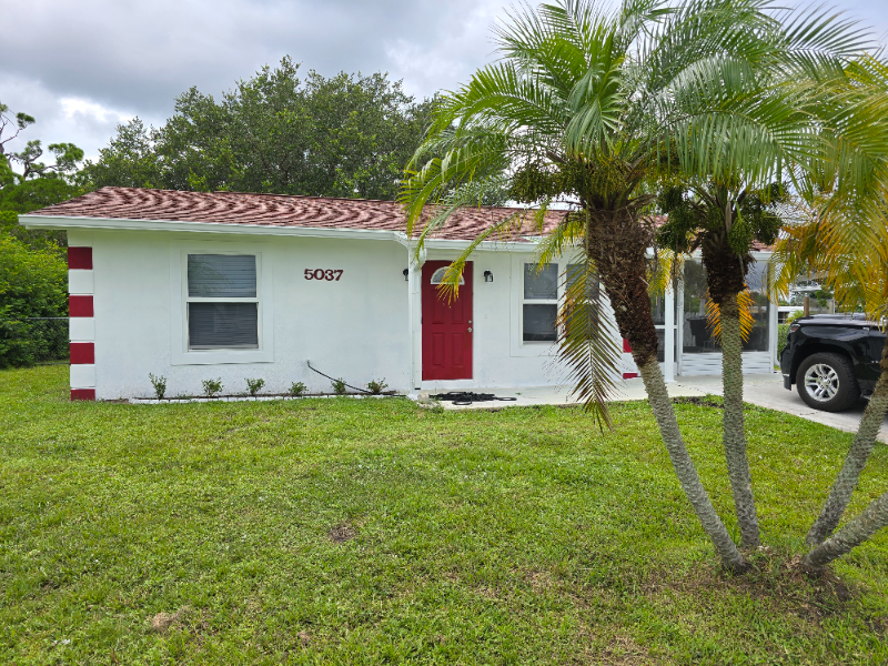 North Port House: 5037 Bullard St