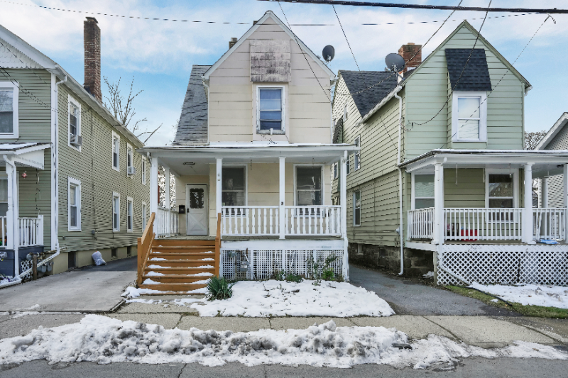 Middletown House: 22 Grant St