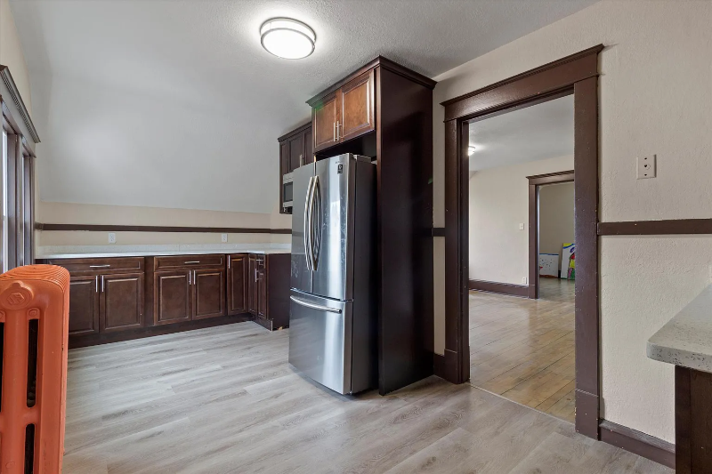 Cudahy Apartment: 4960 S Packard Ave