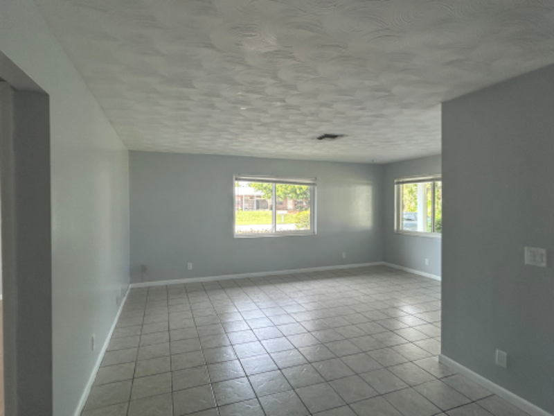 Stuart Apartment: 860 NW 10th Ter