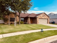 Granbury House: 1429 Lauren Lane