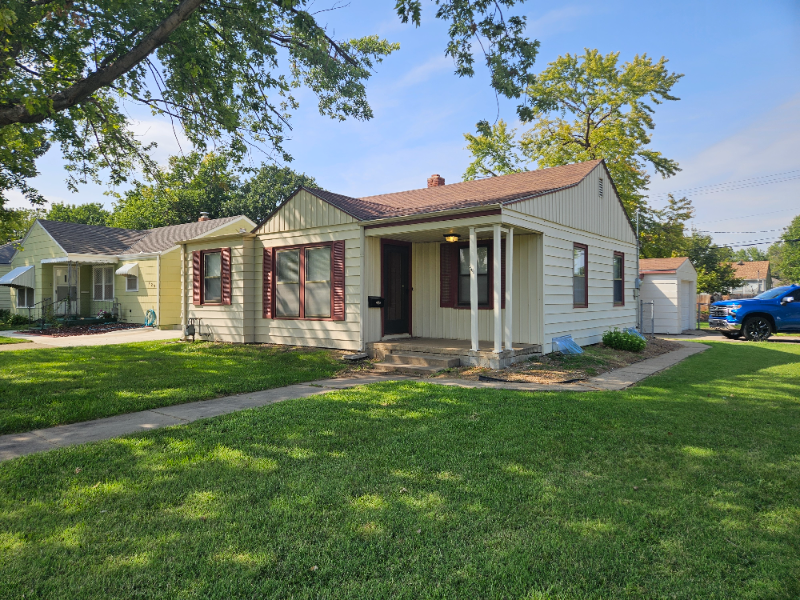 Salina House: 433 E Cloud Street
