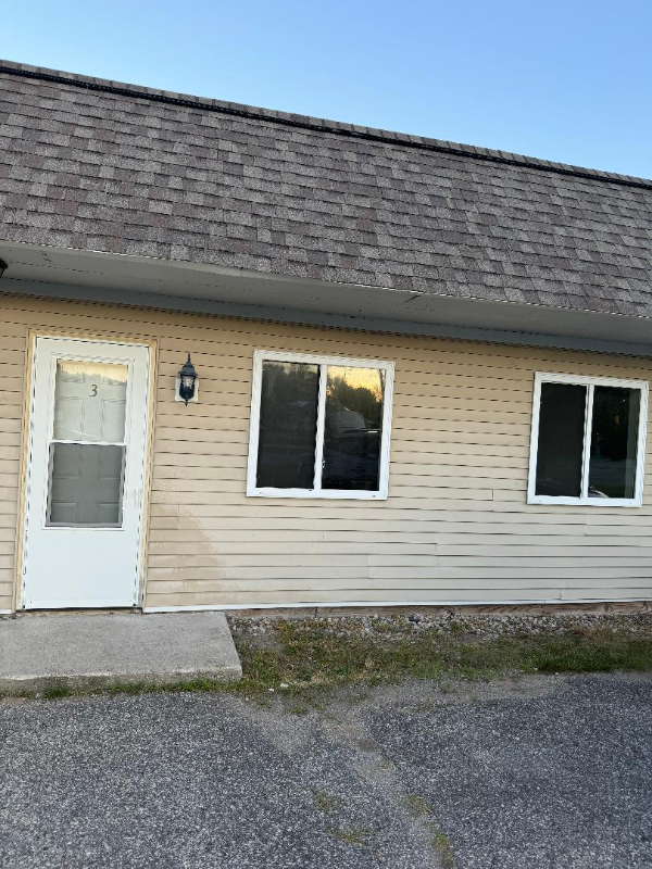 Menominee Apartment: 3850 N Shore Dr