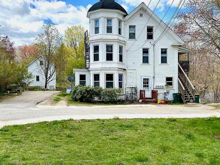 Rochester Apartment: 160 Autumn Street