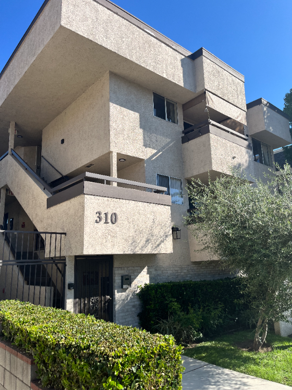 Burbank Apartment: 310 E Santa Anita Ave
