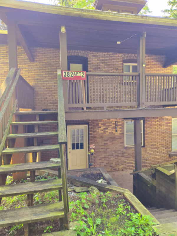 Bellefonte Apartment: 382 Pine St