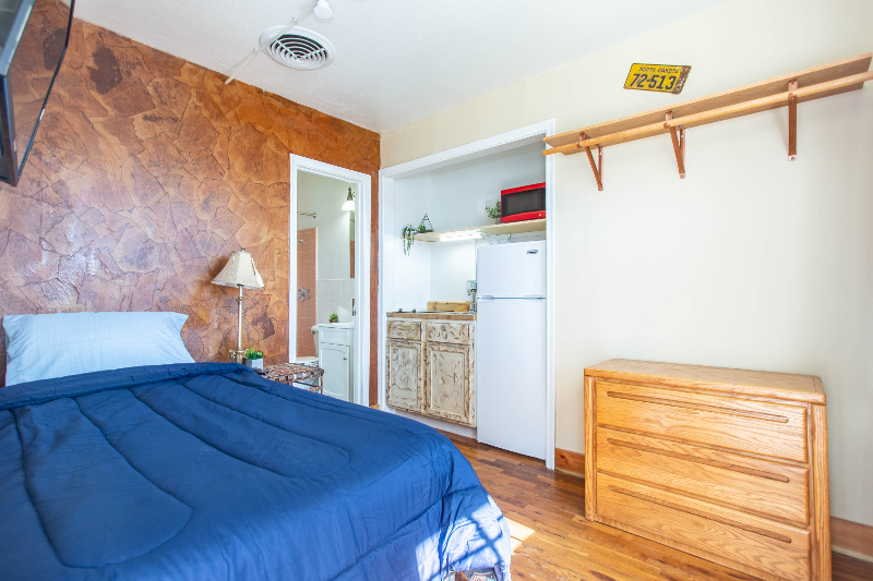 Rapid City Apartment: 210 E North St