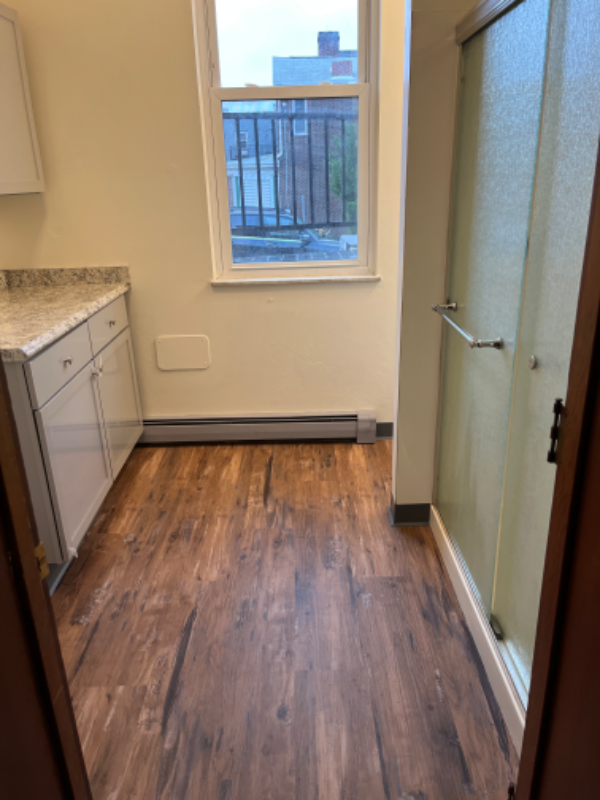 Pittsburgh Apartment: 340 S Bouquet St