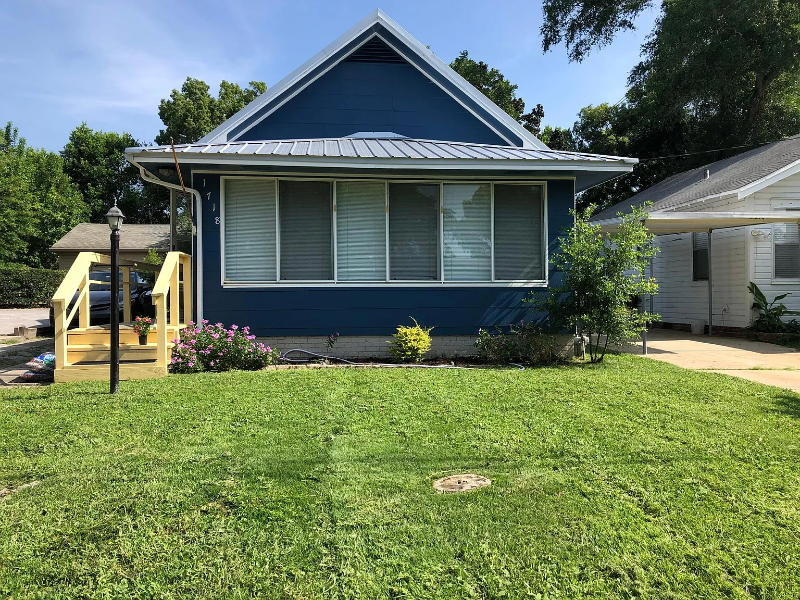 Pensacola House: 1718 E. Lee St.
