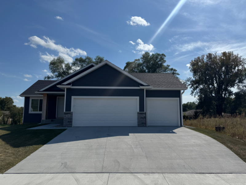 Rochester House: 3661 Meadow Sage Ct SE