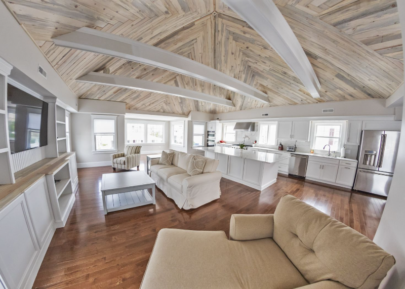 Hampton House: 5 L Street