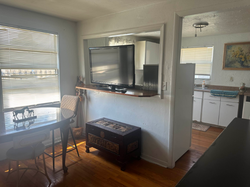 Dania Beach House: 233 NW 5th Avenue