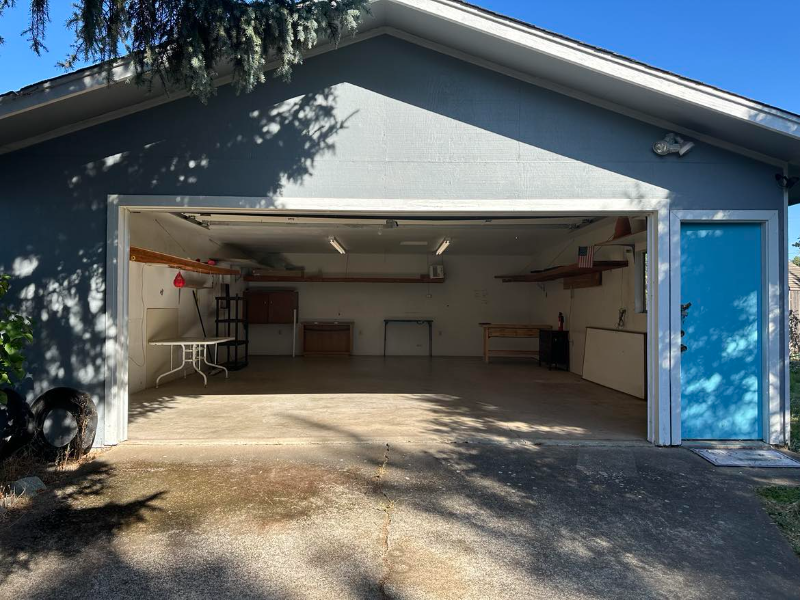 Eugene Single Room: Anton Ct, Eugene, OR 97402