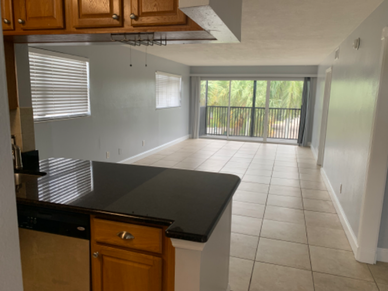 Fort Pierce Apartment: 701 N Indian River Dr