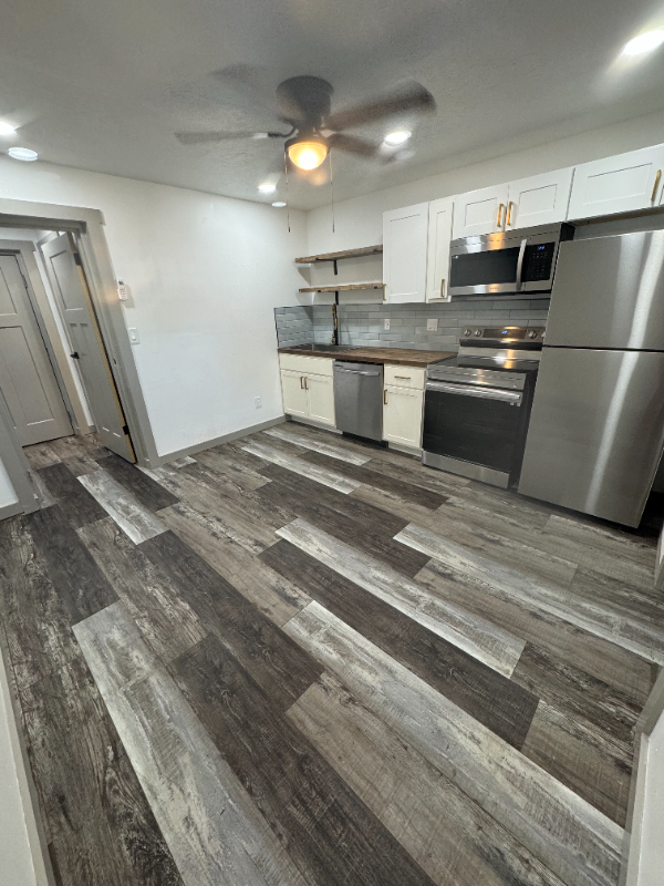 Martin Apartment: 534 Lee Street