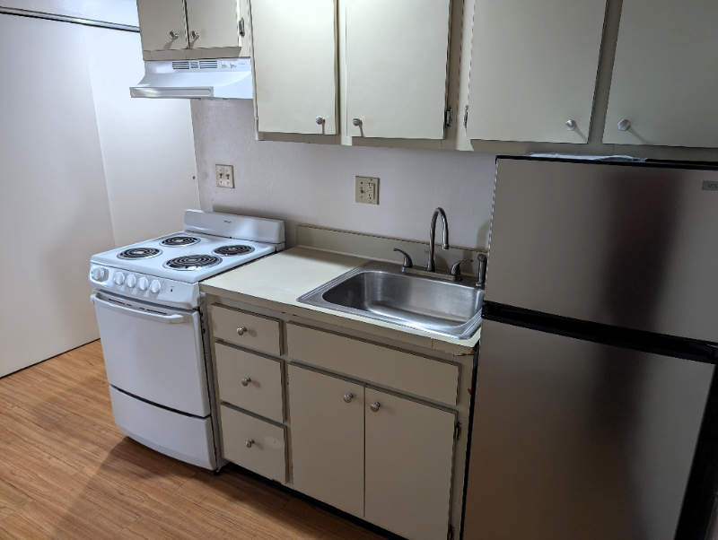 Kenmore Apartment: 2668 Elmwood Ave